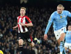 IM体育在线注册-关于曼城队员灵活作战，取得关键胜利的信息