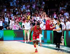 IM体育数据分析平台-波兰男篮轻取美国男篮，戈贝尔高光表现的简单介绍