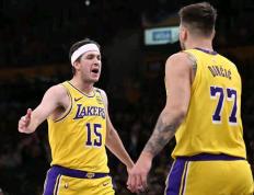 IM体育下载-湖人险胜灰熊，恩比德带队取胜的简单介绍