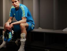 IM体育官方网-活塞强行终结黄蜂，西亚卡姆关键回合不手软