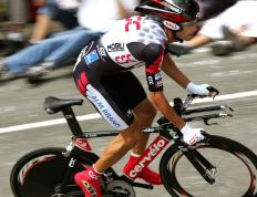 IM体育App下载-绿茵场上的冰与火之歌，哈兰德爆发破纪录之夜，阿根廷绝杀塞维利亚的战术博弈