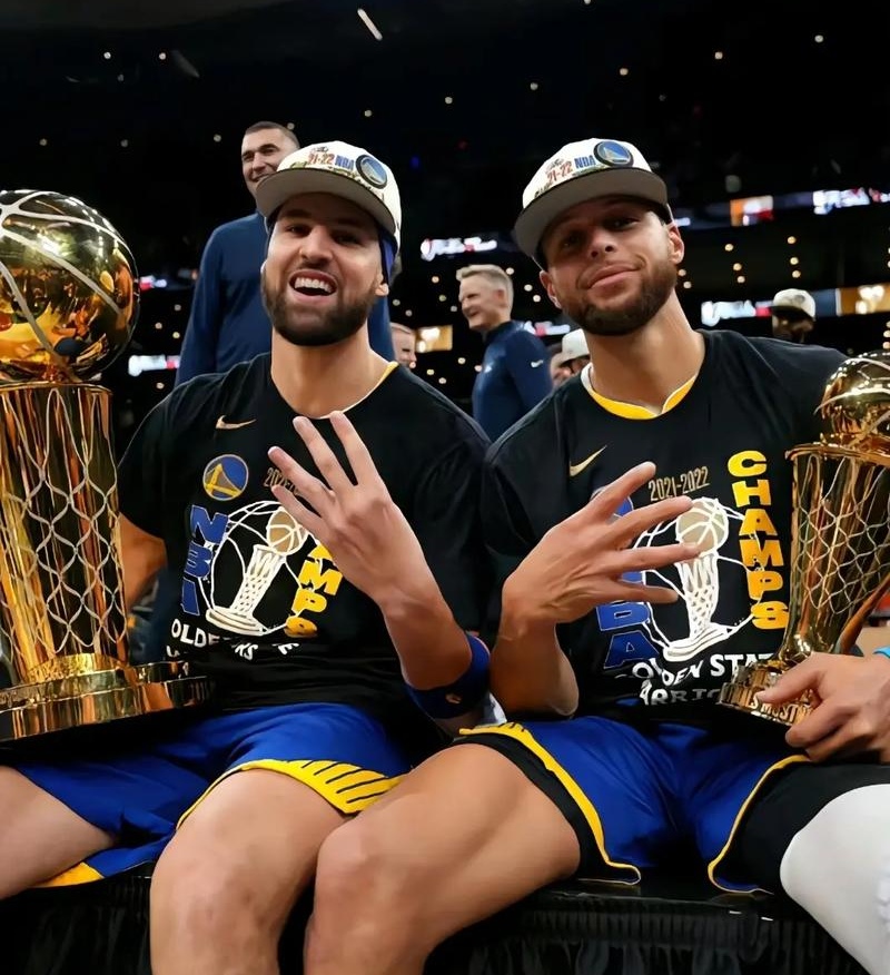 IM体育-汤普森连续第7场发挥出色,卫冕冠军双双出局形势严峻的简单介绍