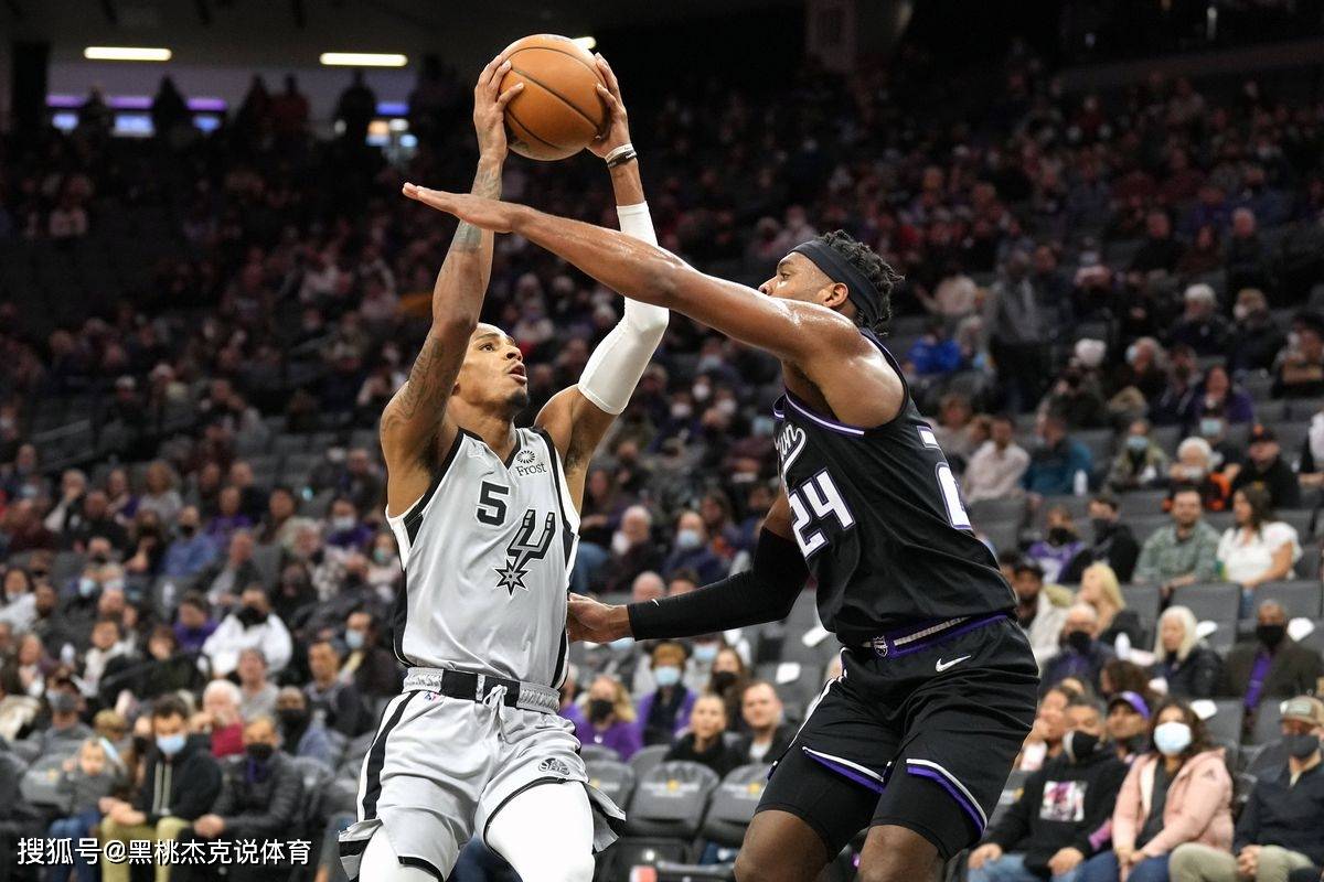 IM体育官方网-雄鹿横扫马刺，萨博尼斯完成帽子戏法的简单介绍