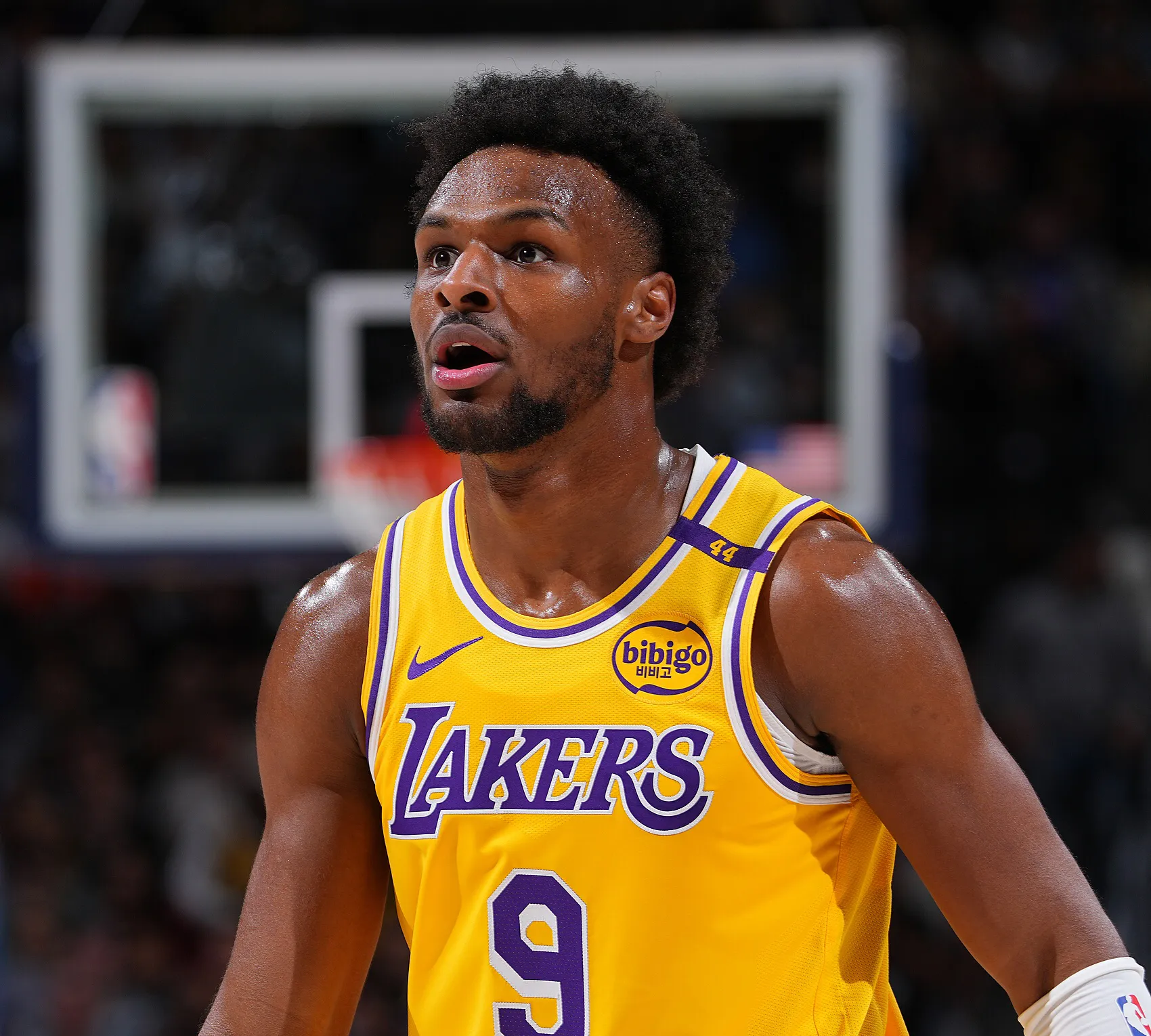 IM体育在线注册-雄鹿B队绝杀尼克斯，浓眉关键制胜