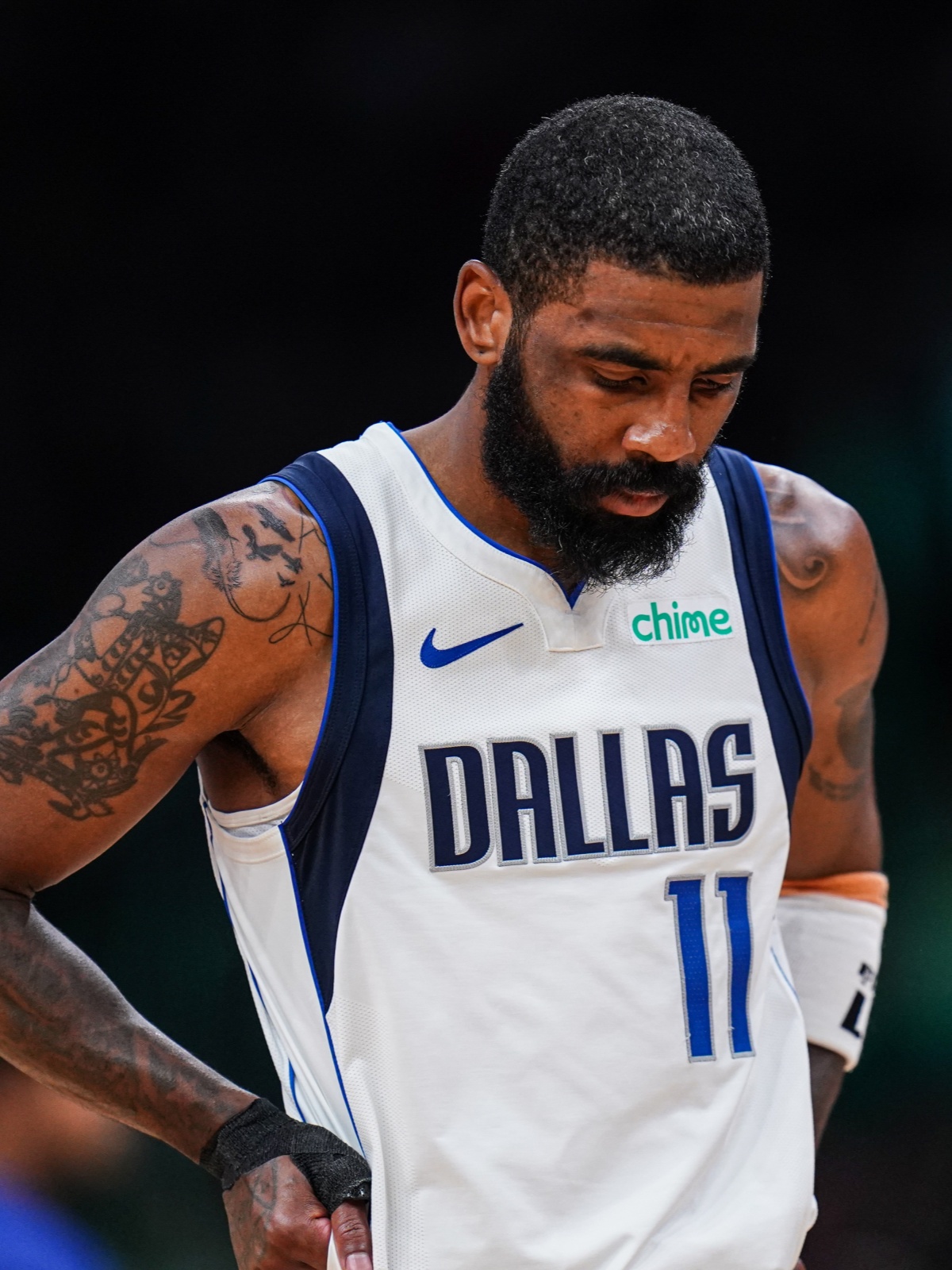 IM体育社区互动入口-独行侠绝地反击灰熊，欧文送出助攻