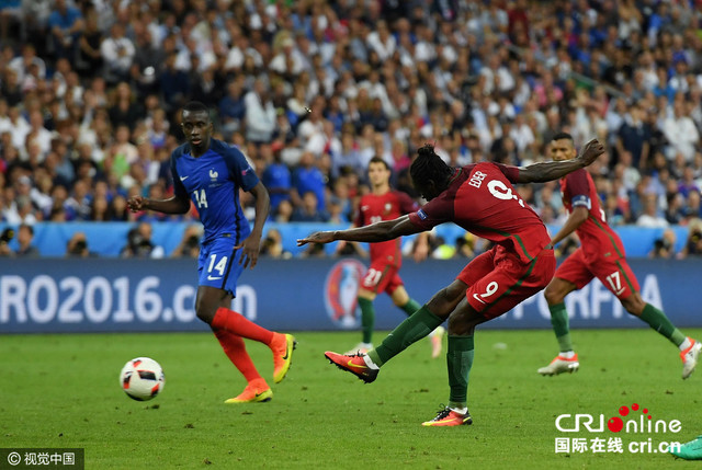 IM体育官方平台-法国球队演绎绝杀，晋级名利双收