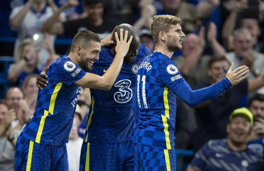 IM体育下载-奥格斯堡备战与多特蒙德的比赛