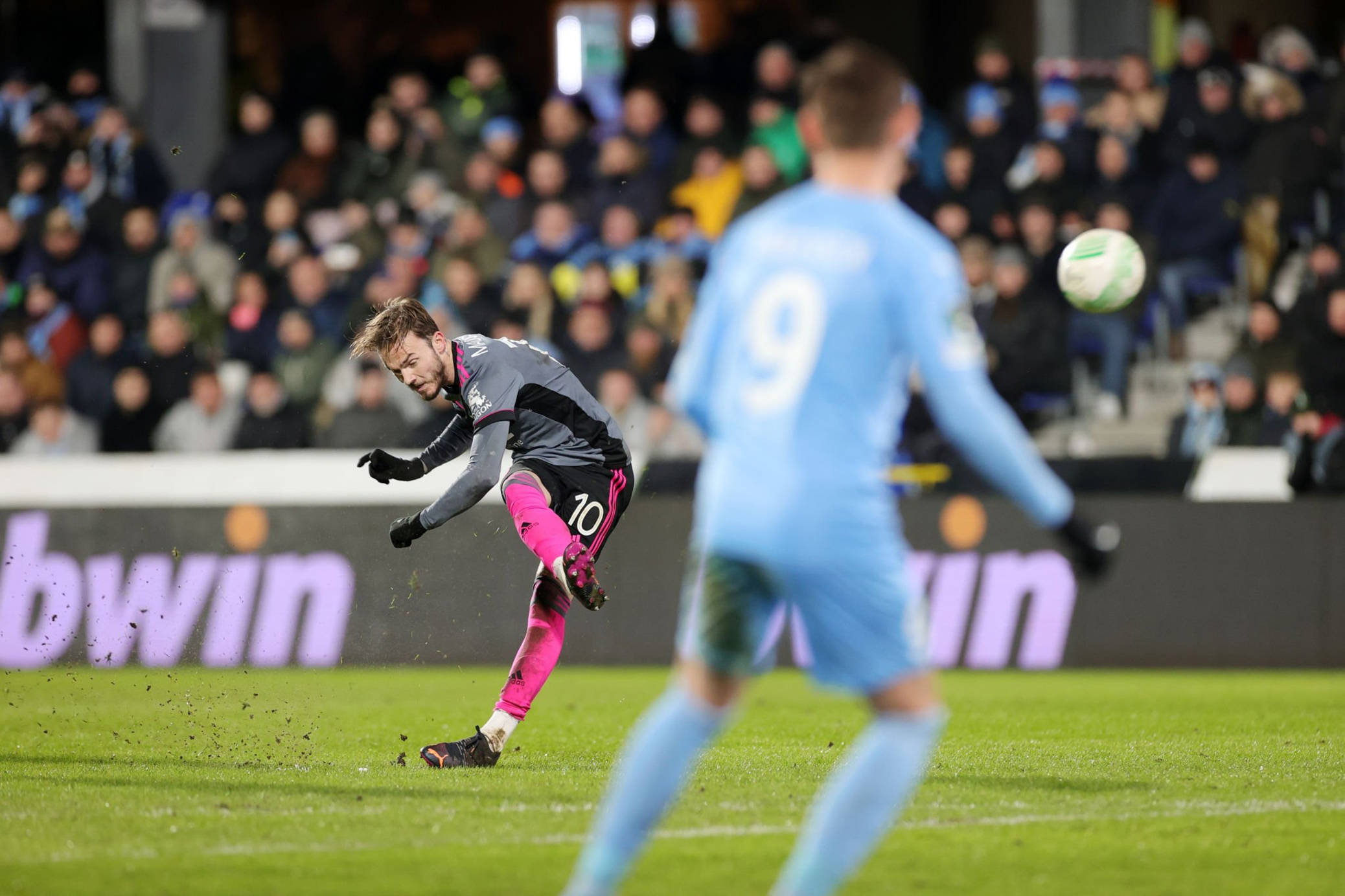 IM体育官方网-红魔逆袭晋级，英超劲旅晋级淘汰赛