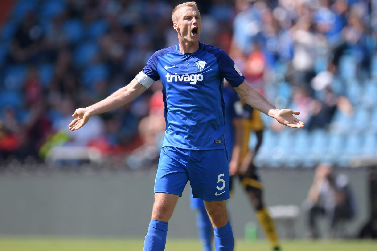 IM体育社区互动入口-奥格斯堡面临保级压力,团队全力以赴