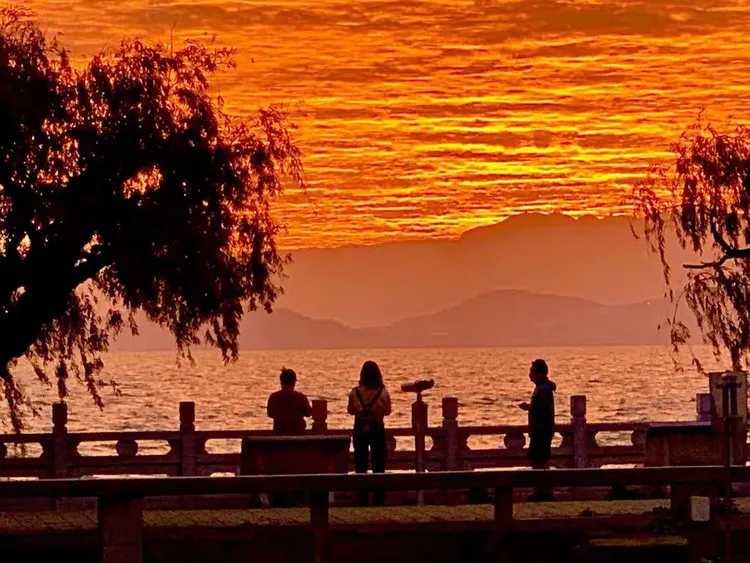 IM体育App下载-参与角逐：体会胜利的喜悦与失败的苦涩的简单介绍