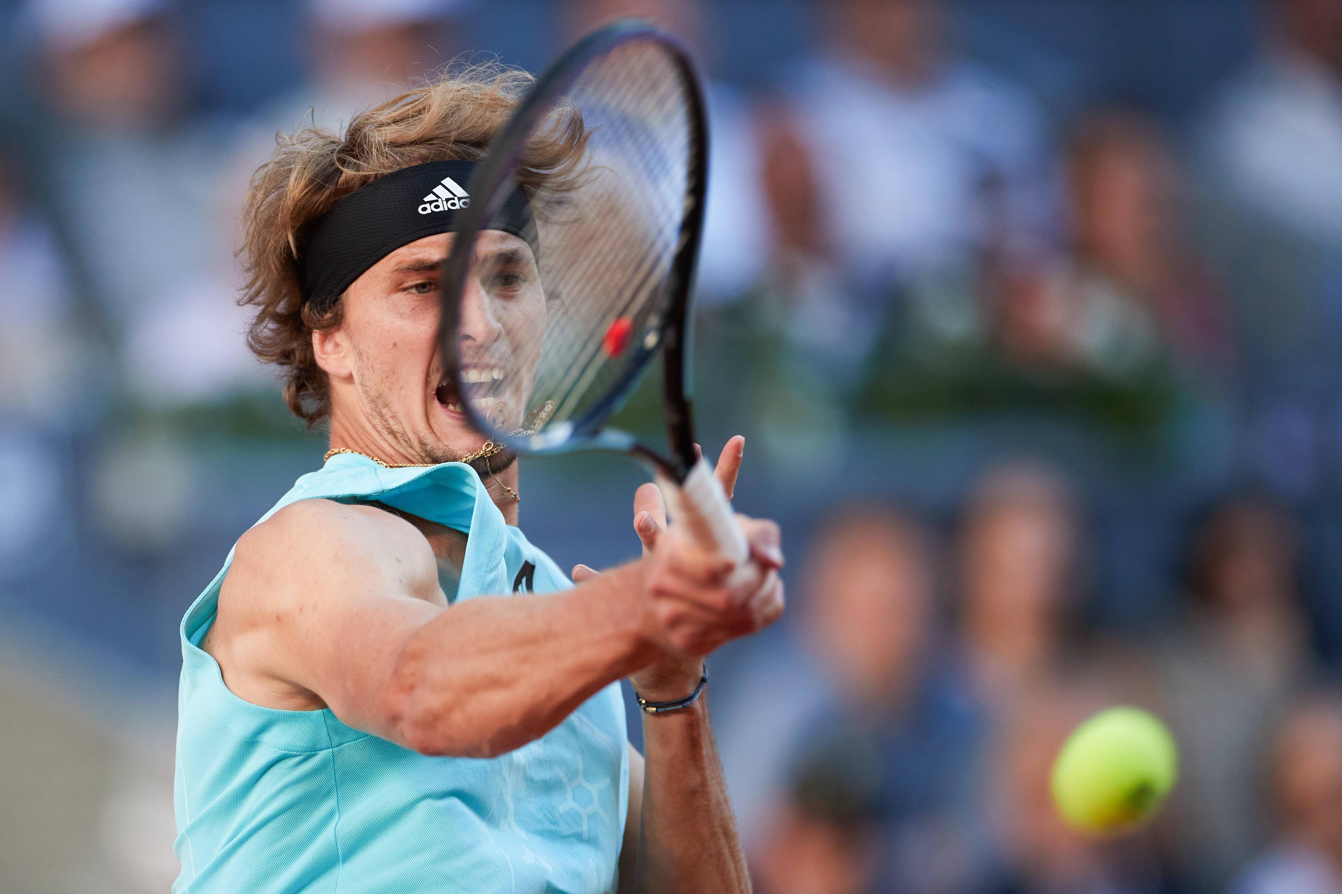 IM体育下载-西班牙网球队绝地反击世界网球队,阿尔卡拉斯制霸全场的简单介绍