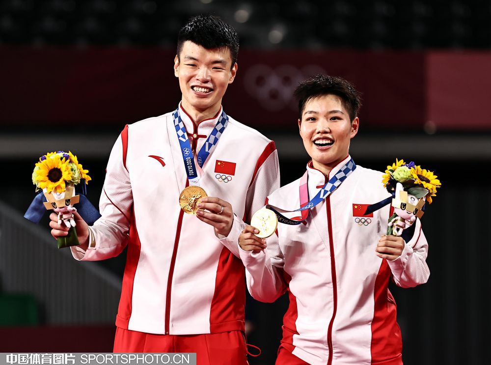 IM体育App下载-包含马来西亚队横扫丹麦队，黄鸭组合统治全场的词条