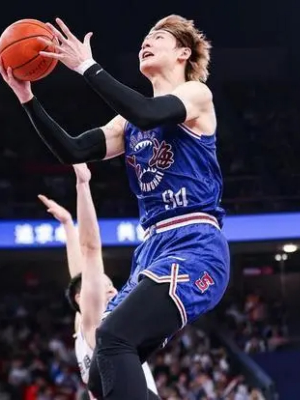 IM体育App下载-福建队完胜湖人，王哲林点燃赛场