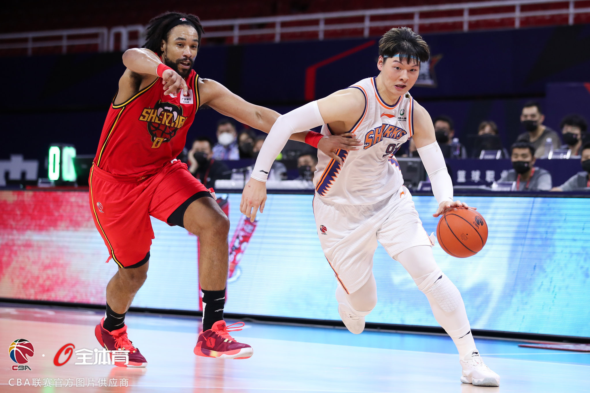 IM体育App下载-福建队完胜湖人，王哲林点燃赛场